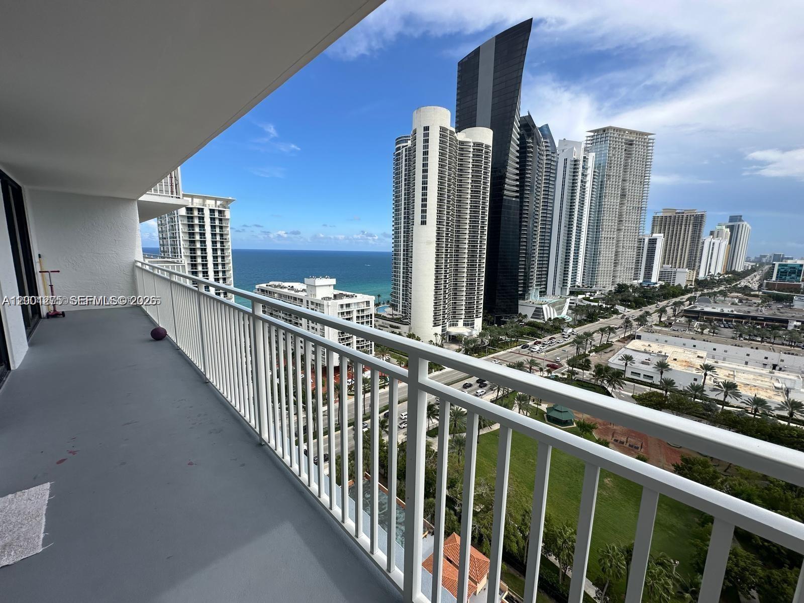 WINSTON TOWERS 600 CONDO - Residential