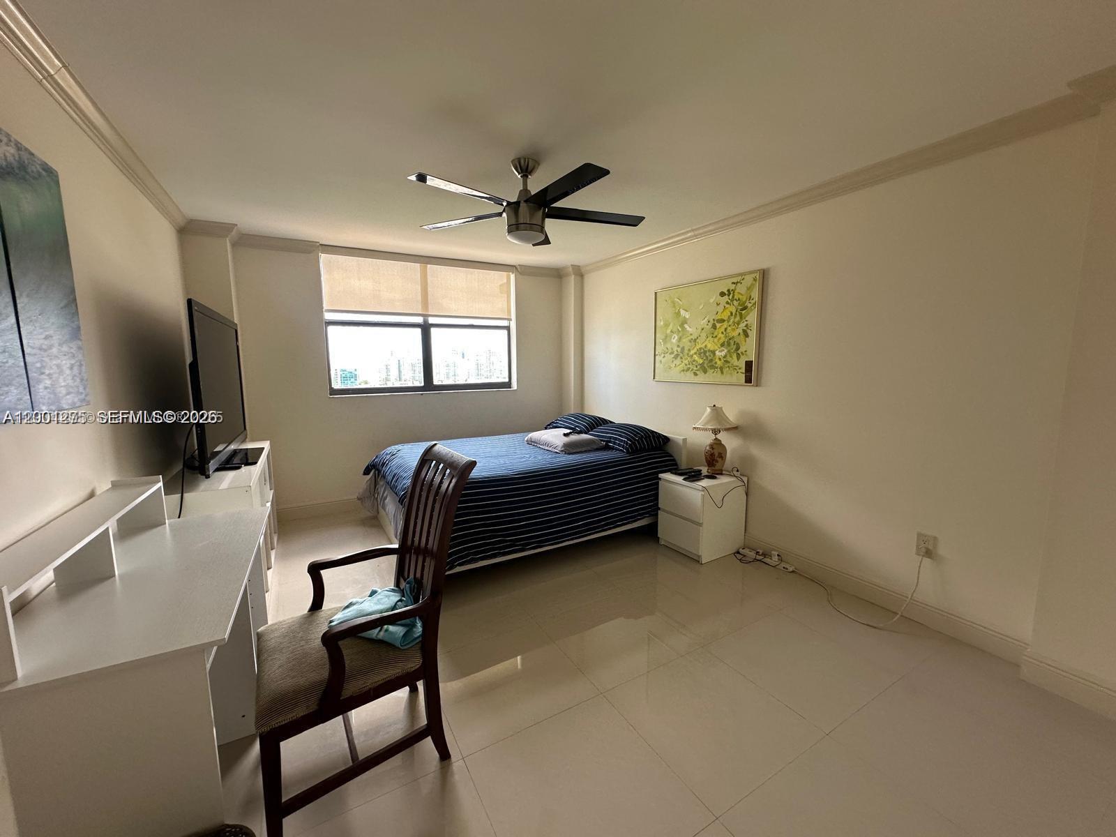 WINSTON TOWERS 600 CONDO - Residential