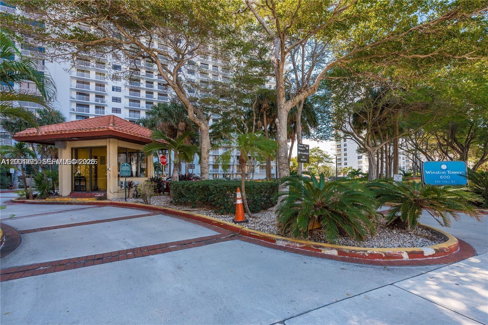 WINSTON TOWERS 600 CONDO - Residential