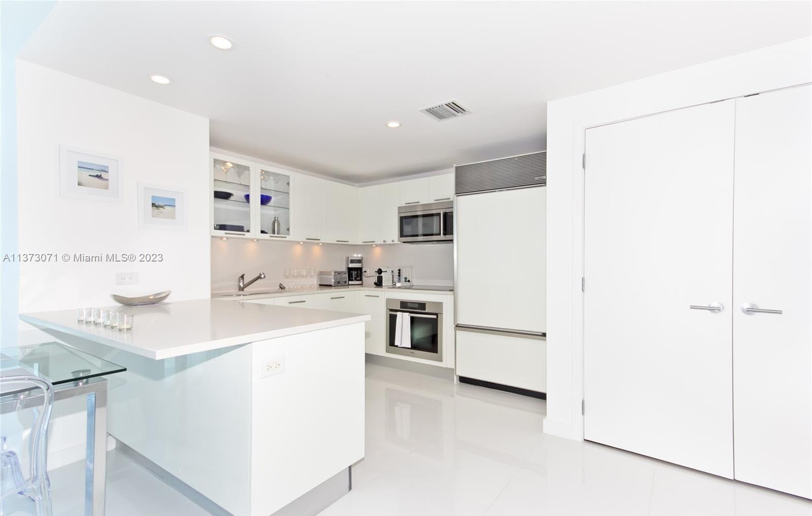 NORTH CARILLON BEACH COND - Residential Lease