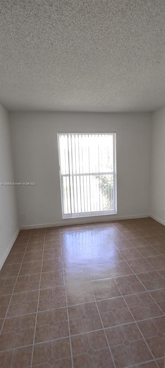 SUNRISE ON THE GREEN COND - Residential Lease