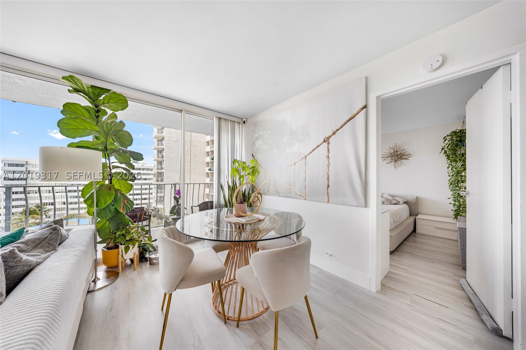 THE GRANDVIEW PALACE COND - Residential