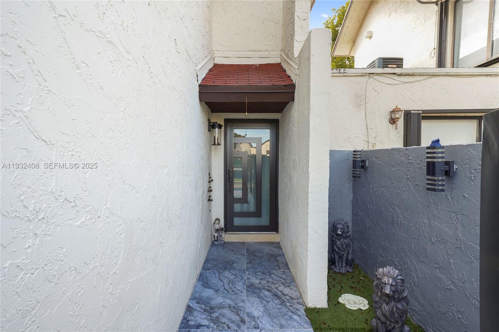 SPRING LAKES VILLAGE II - Residential Lease