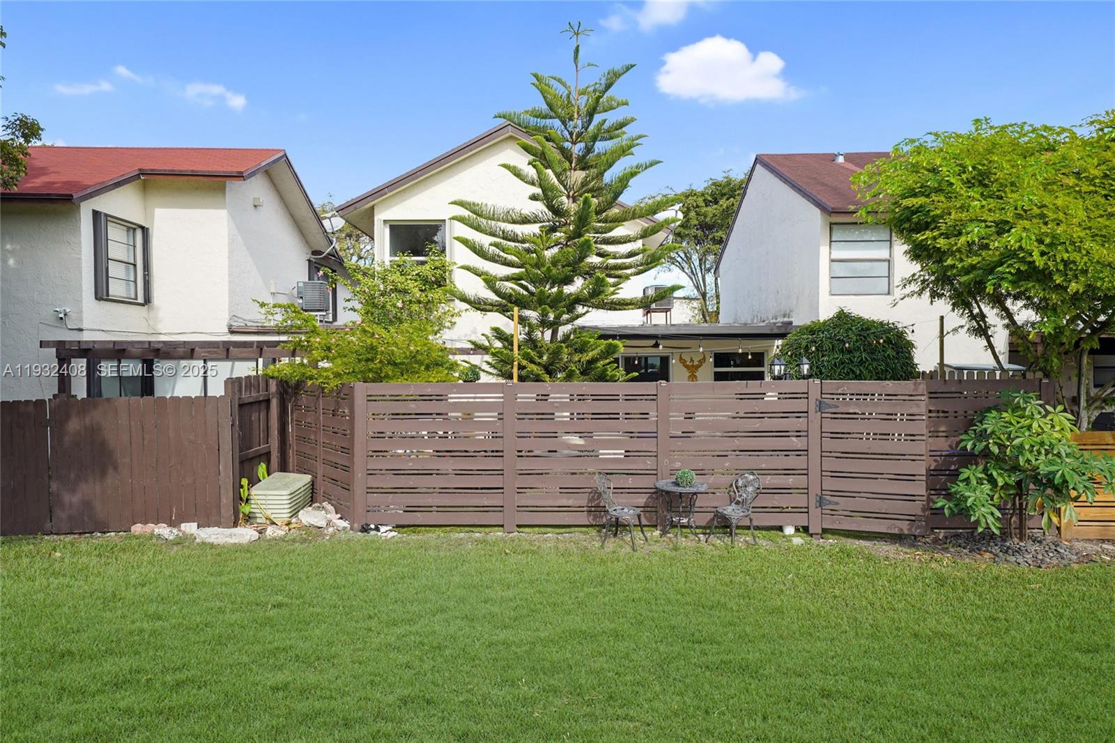 SPRING LAKES VILLAGE II - Residential Lease