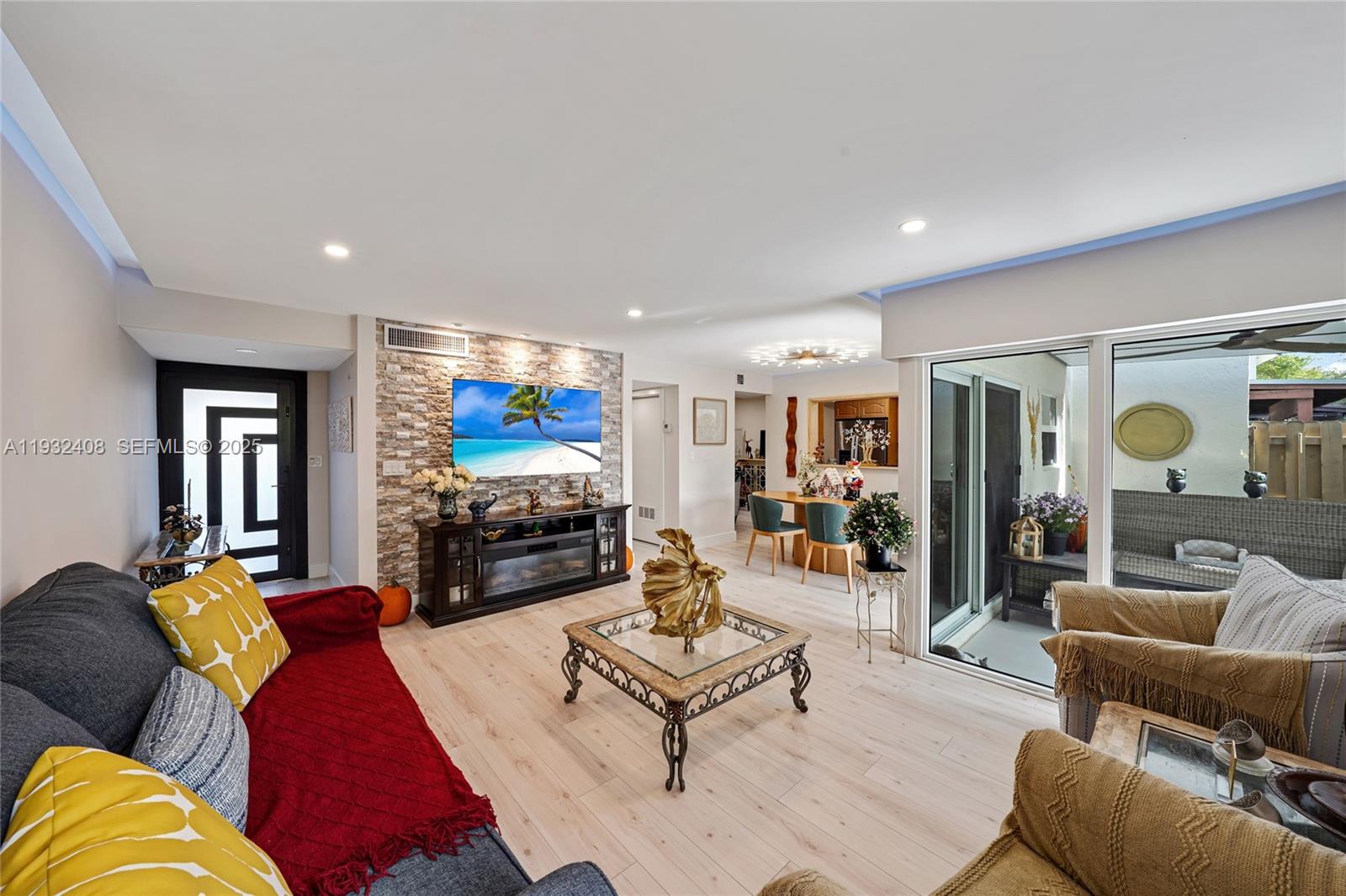 SPRING LAKES VILLAGE II - Residential Lease