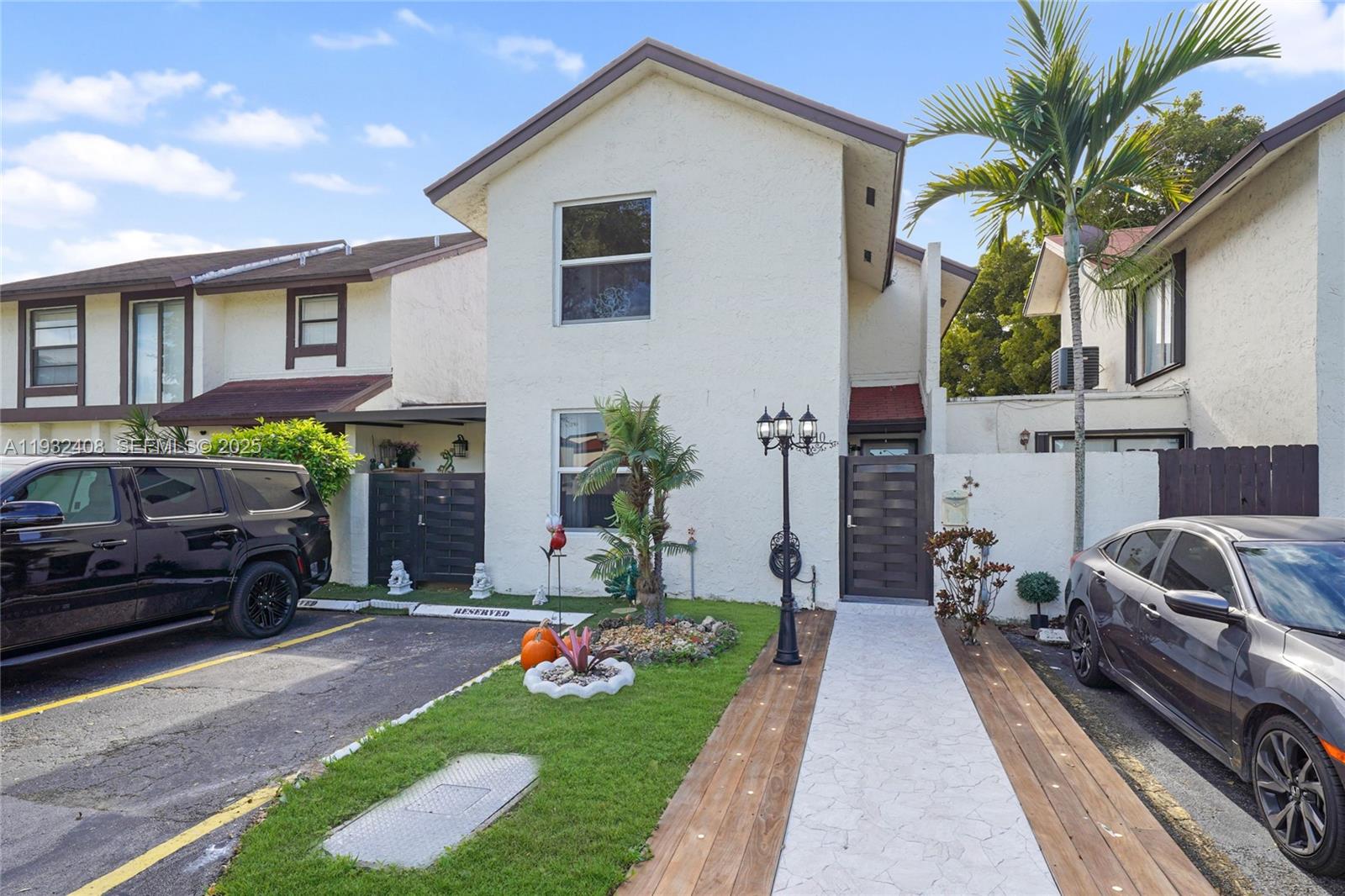 SPRING LAKES VILLAGE II - Residential Lease