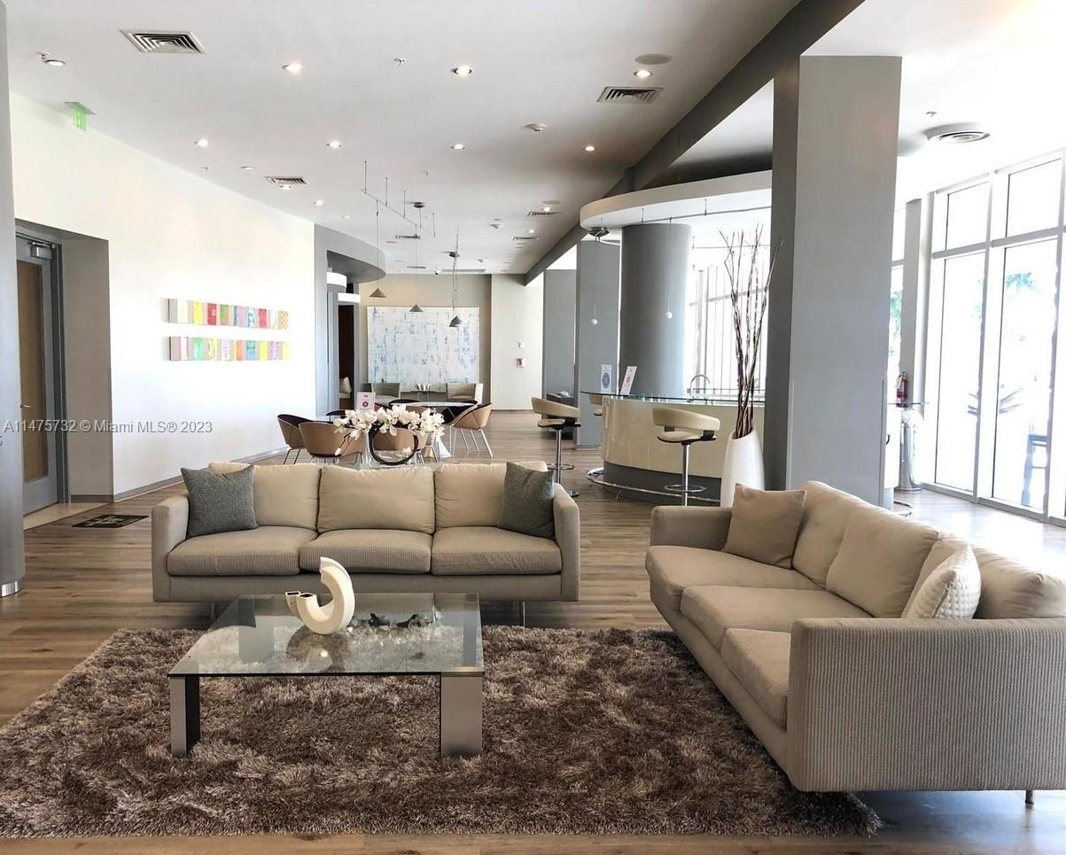 HARBOUR HOUSE - Residential