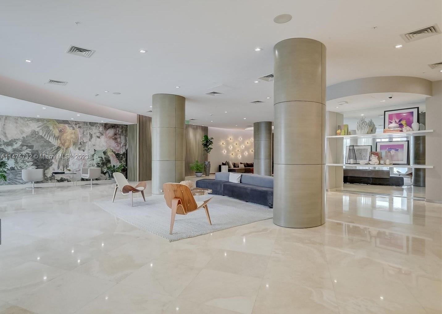 HARBOUR HOUSE - Residential