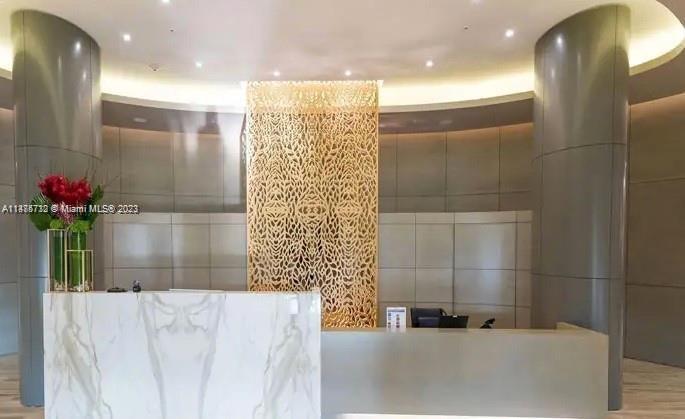 HARBOUR HOUSE - Residential