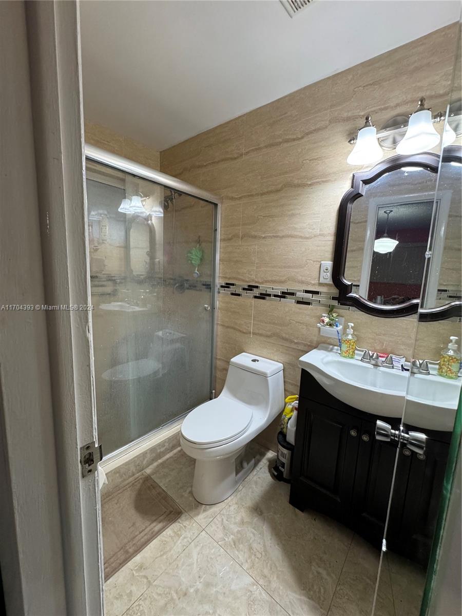 TOWN OF HIALEAH 1 ADDN AM - Residential