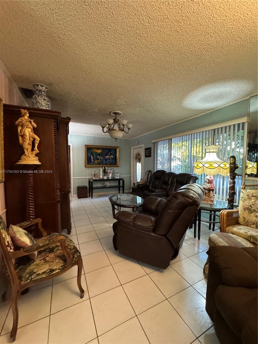 TOWN OF HIALEAH 1 ADDN AM - Residential