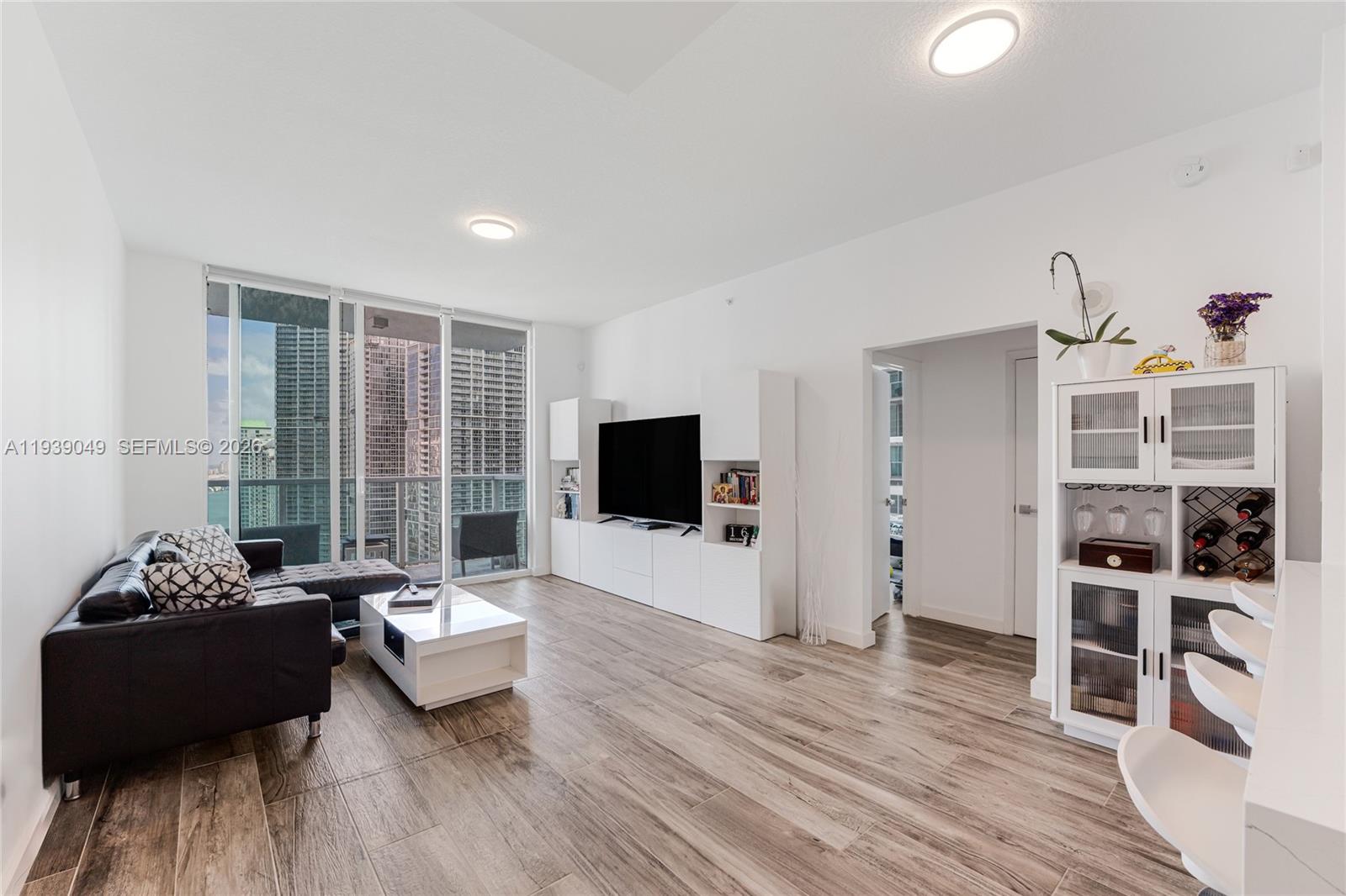 BRICKELL ON THE RIVER N T - Residential