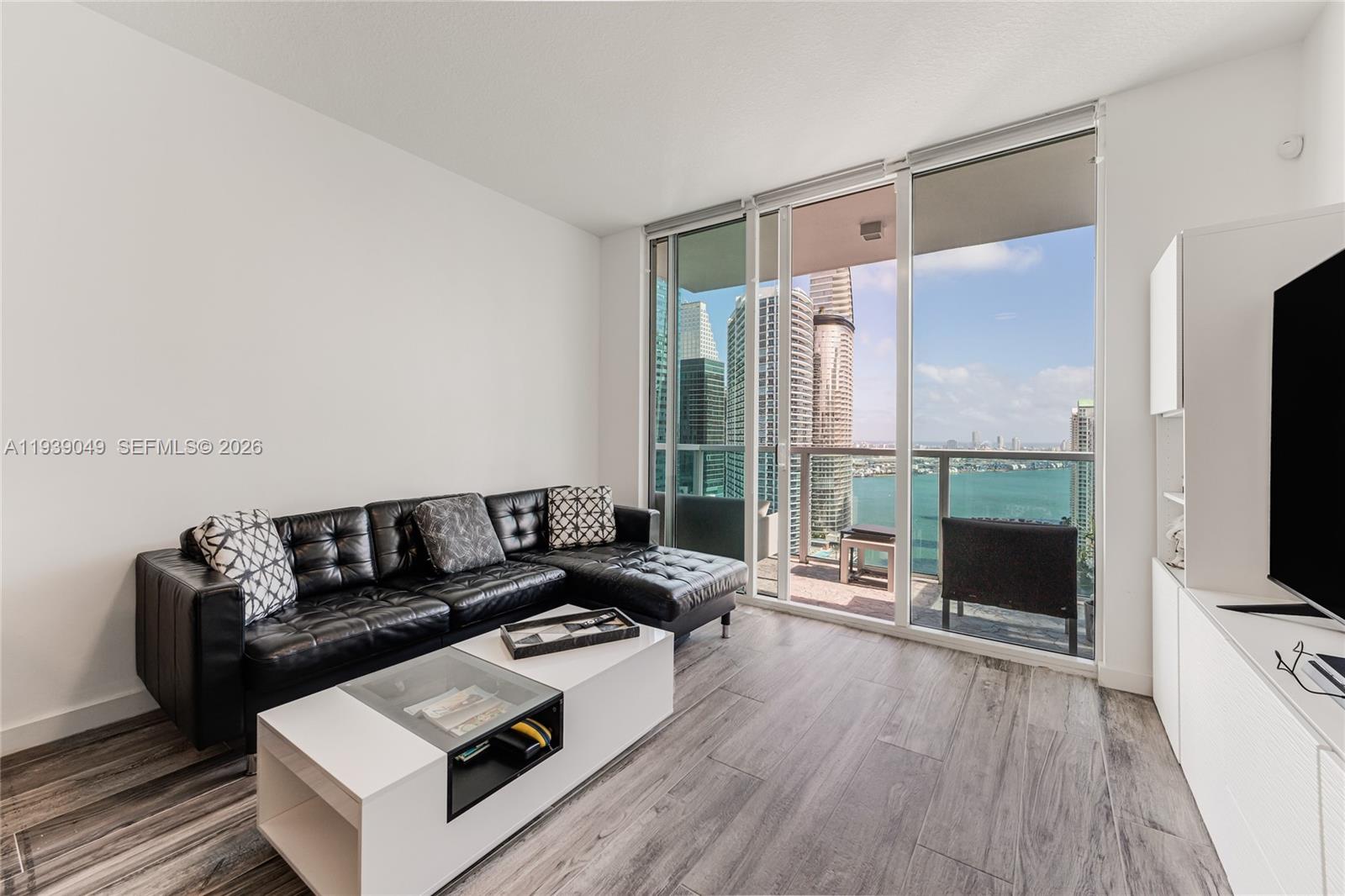 BRICKELL ON THE RIVER N T - Residential