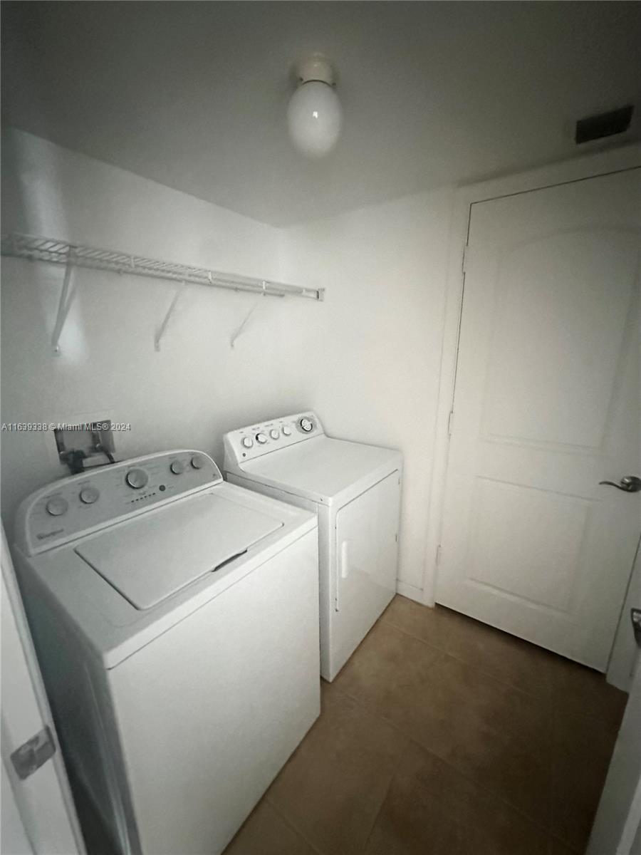 TOSCANO CONDO - Residential