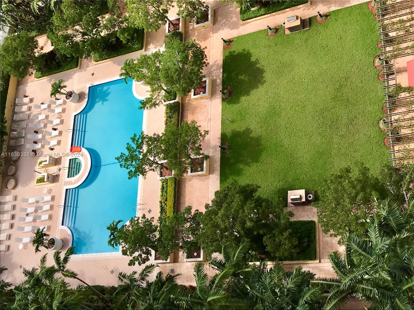TOSCANO CONDO - Residential