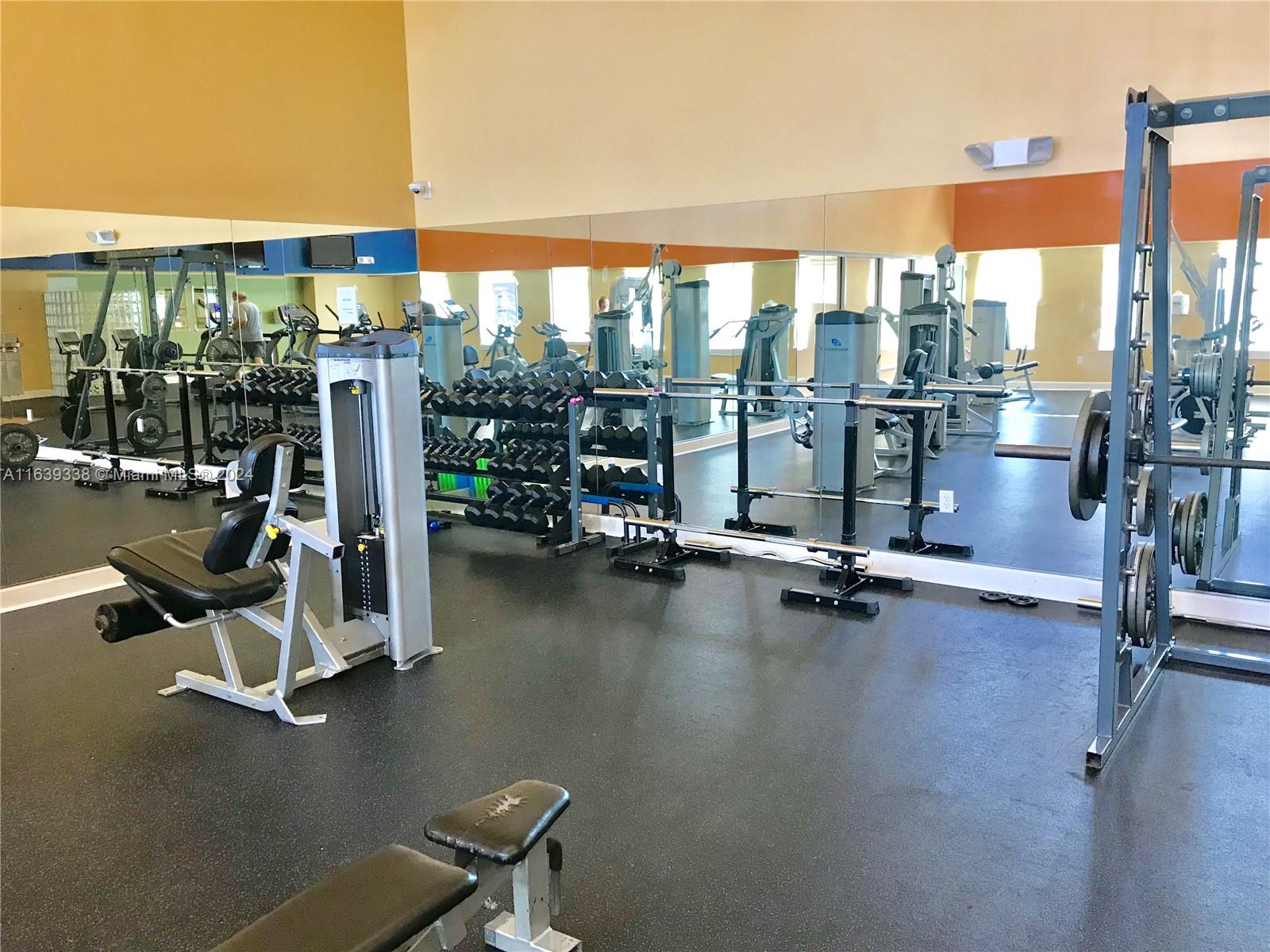 TOSCANO CONDO - Residential