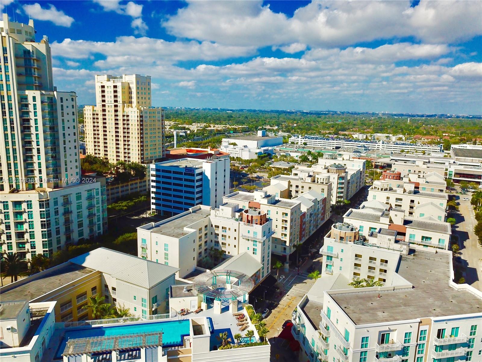 TOSCANO CONDO - Residential