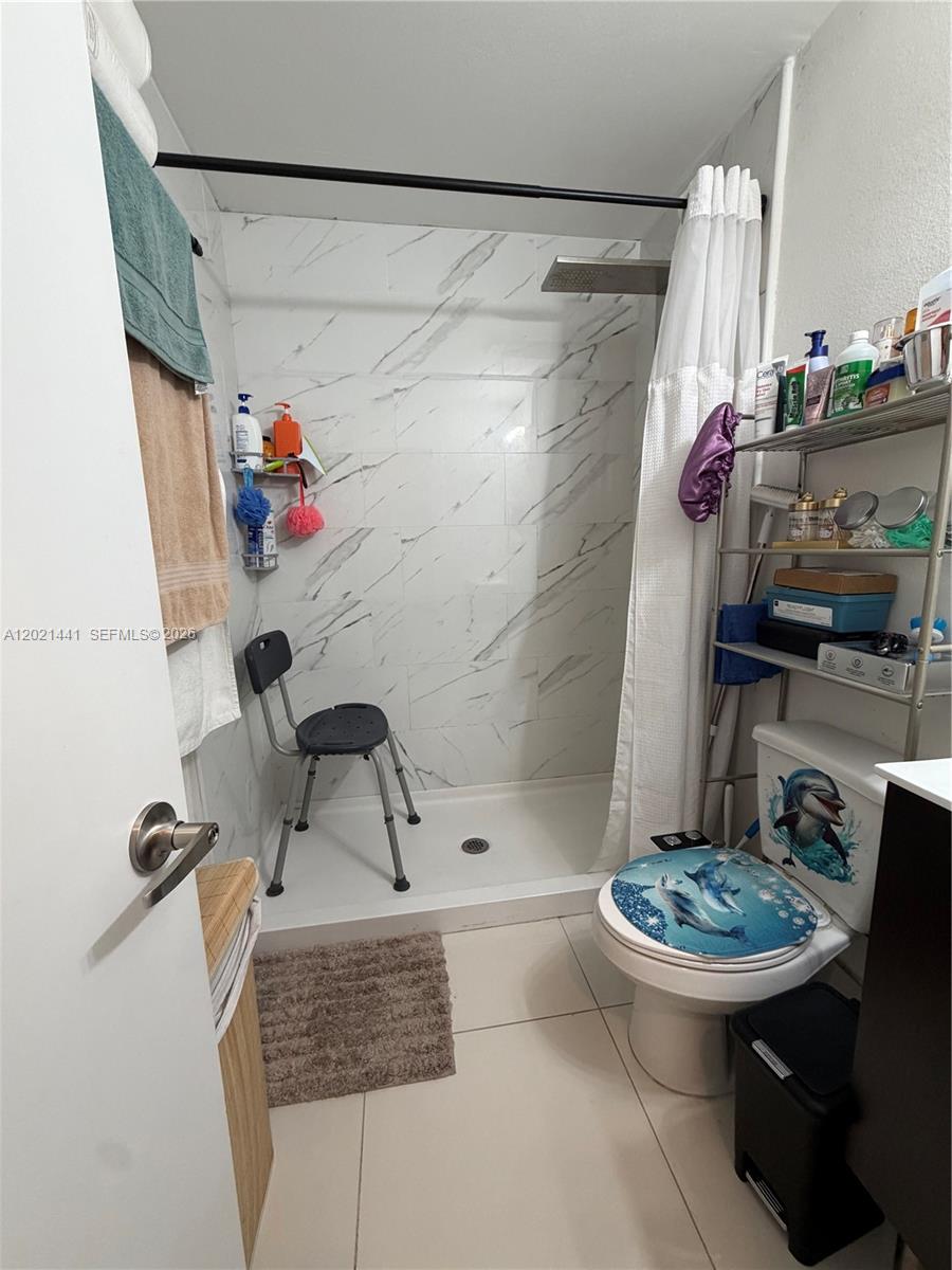 PARADISE GARDENS - Residential Lease