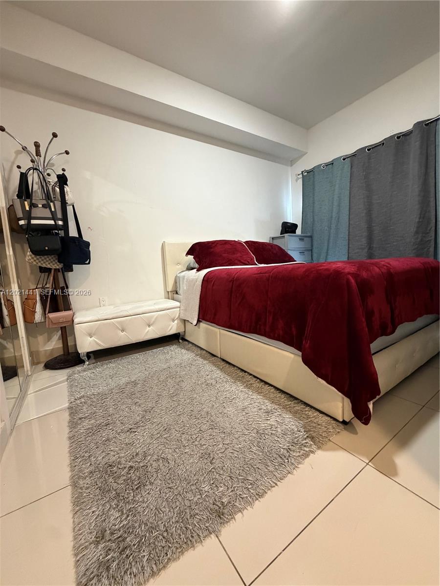 PARADISE GARDENS - Residential Lease