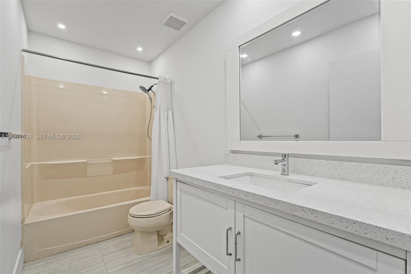 HABITAT VILLAS - Residential