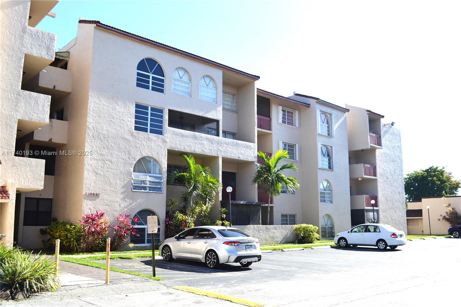 Bright and spacious 2-bedroom, 2-bath condo with an additional room perfect for a home office. Located in a peaceful, gated community featuring an elevator and laundry facilities on each floor. Just a short walk to Miami Dade College and conveniently close to shops and the 826 expressway. Move-in ready!