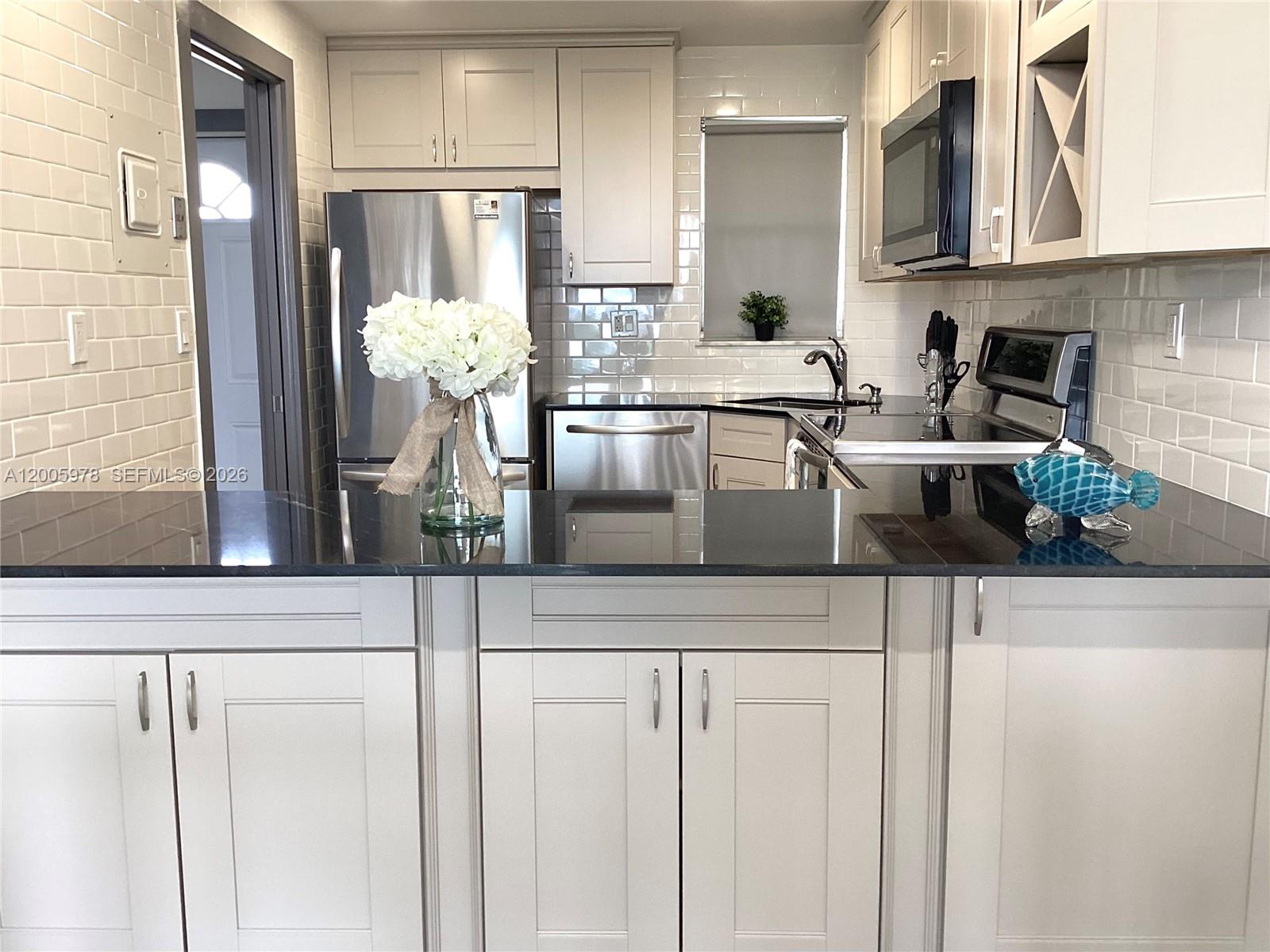 HOLLYBROOK GOLF AND - Residential