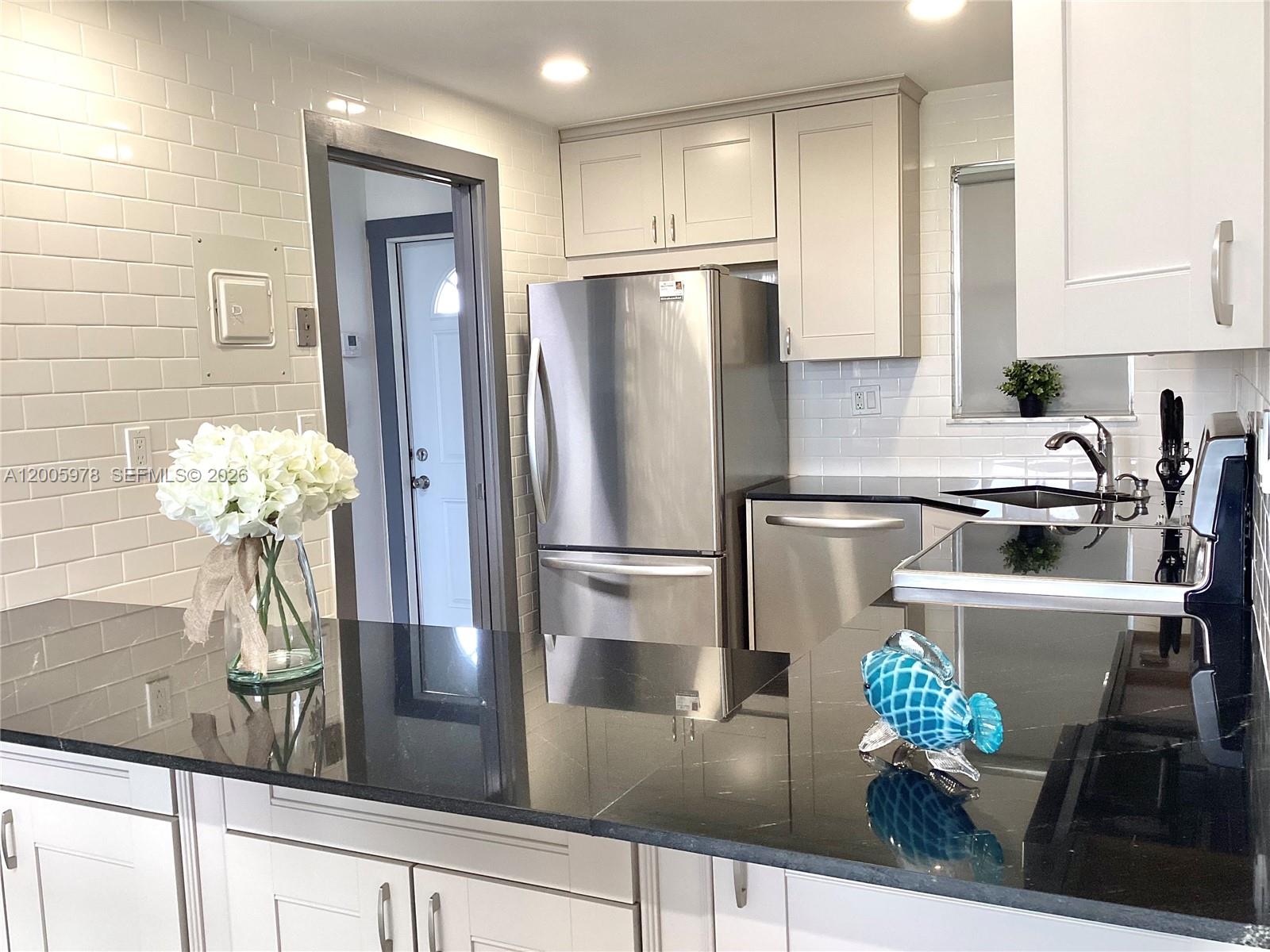 HOLLYBROOK GOLF AND - Residential