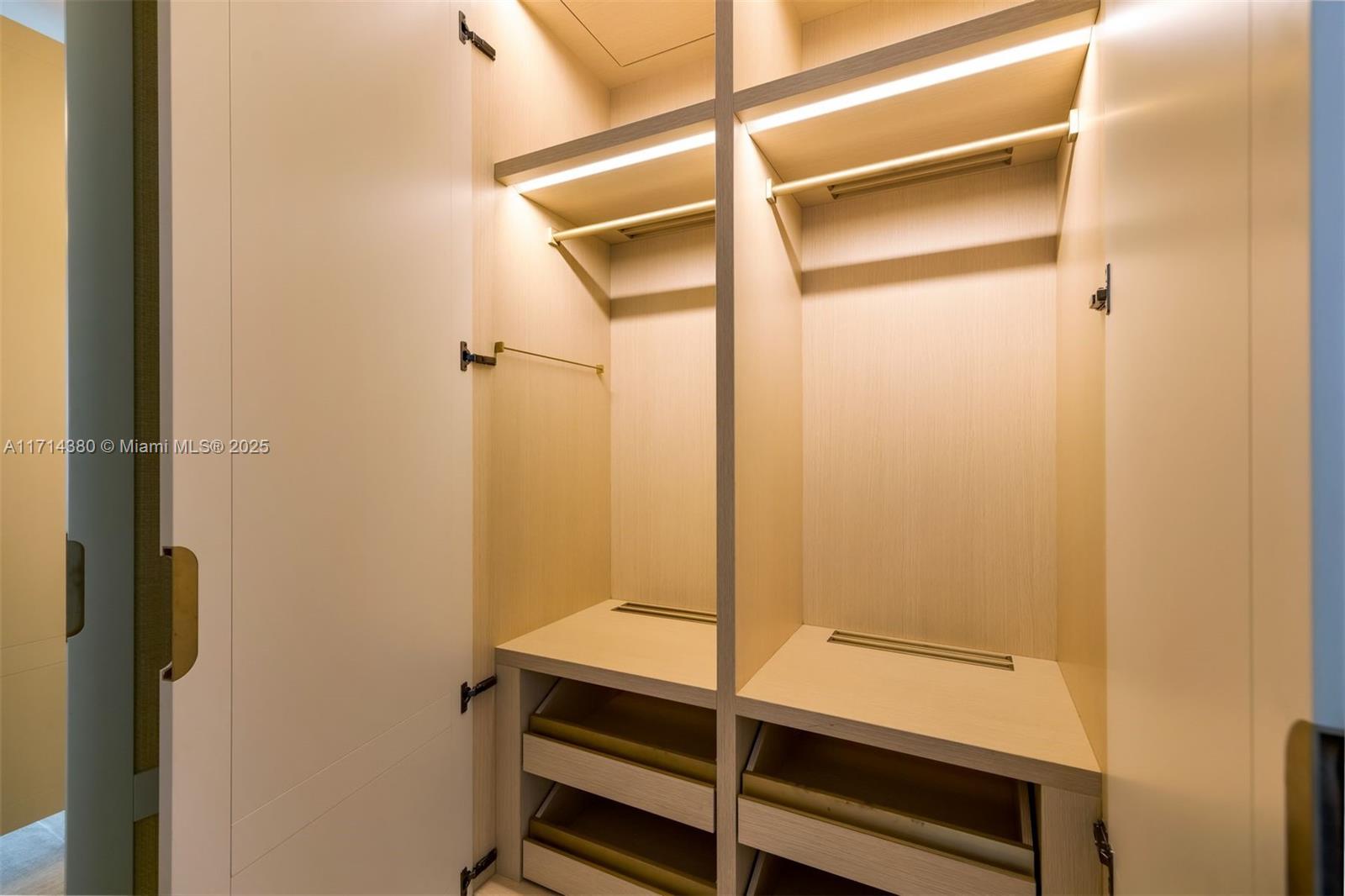 SURF CLUB CONDO - Residential