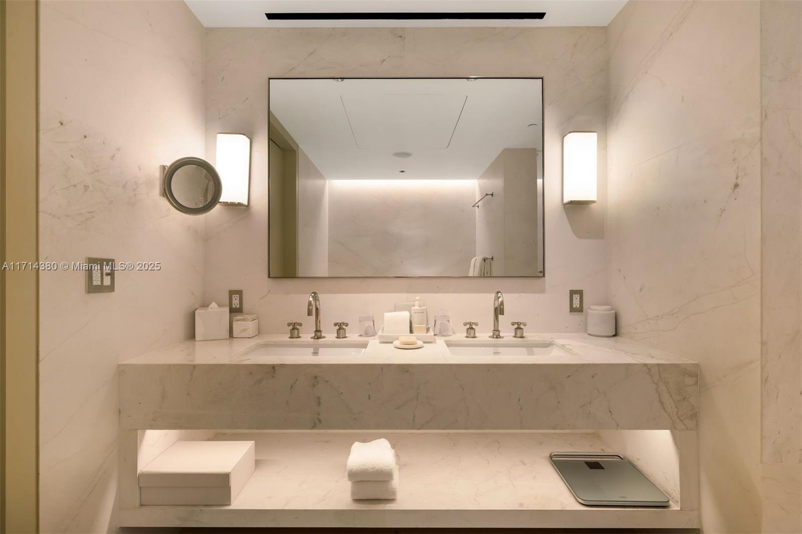 SURF CLUB CONDO - Residential