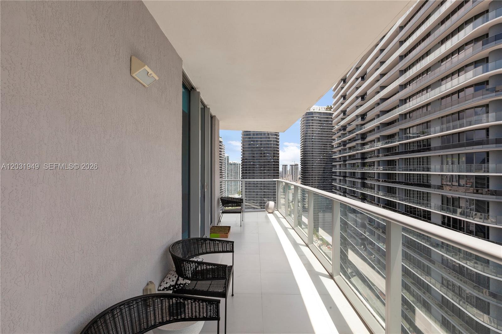 1100 MILLECENTO RESIDENCE - Residential