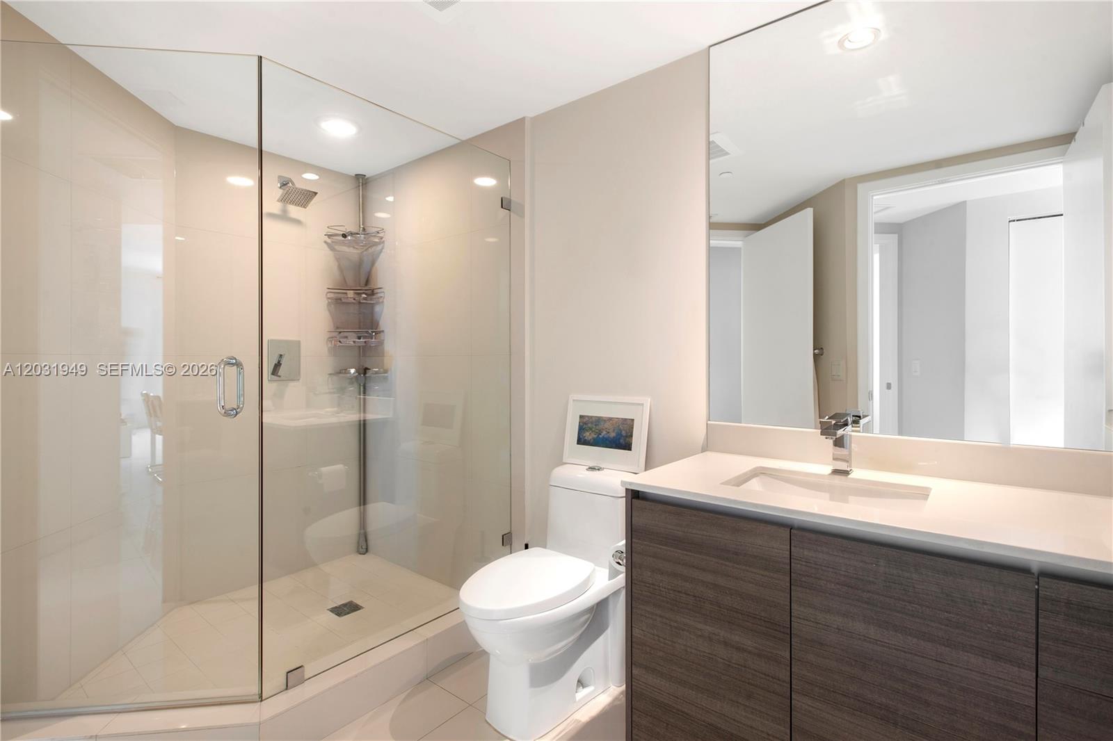 1100 MILLECENTO RESIDENCE - Residential
