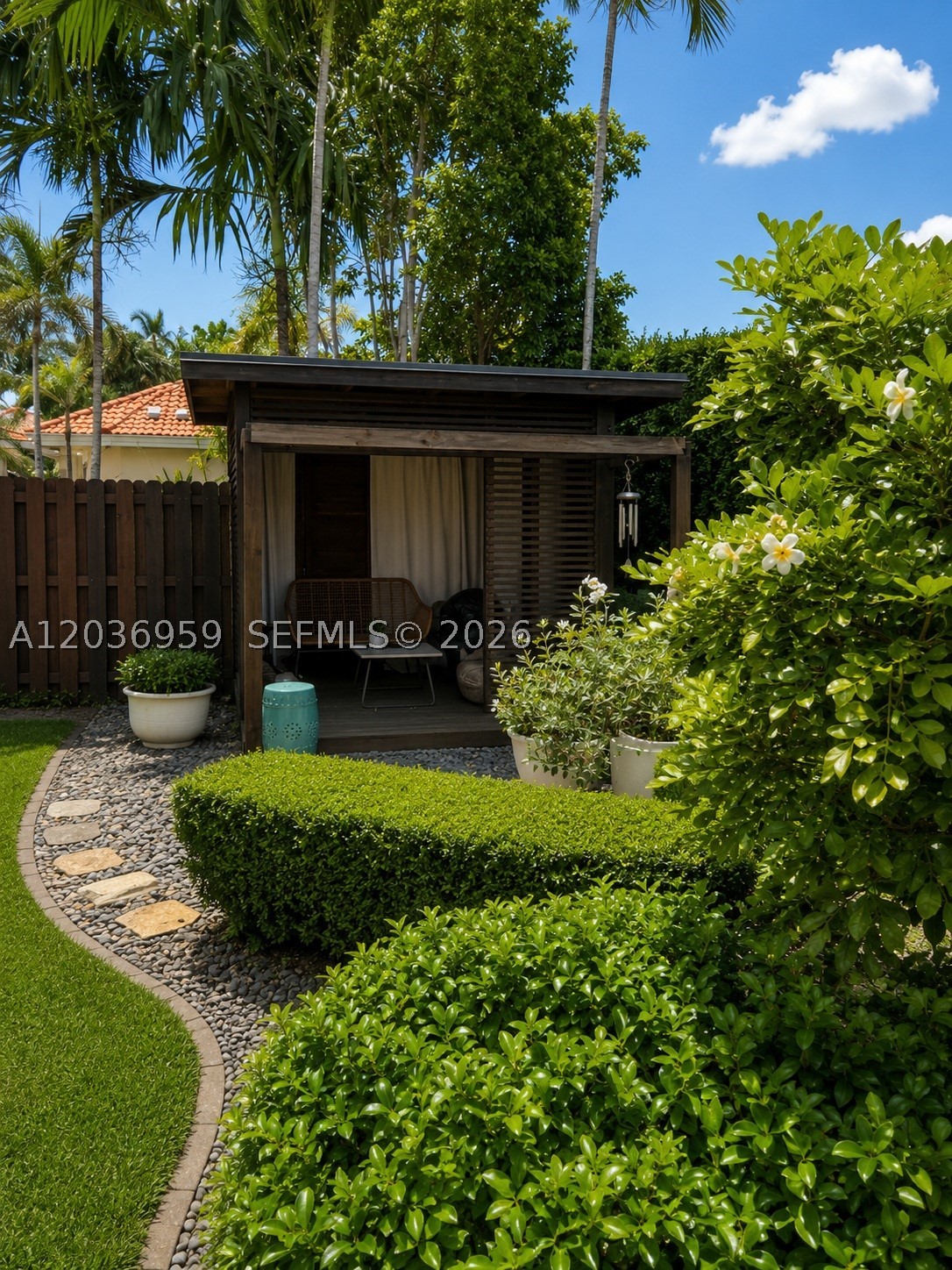LAKES OF THE MEADOW SEC 5 - Residential