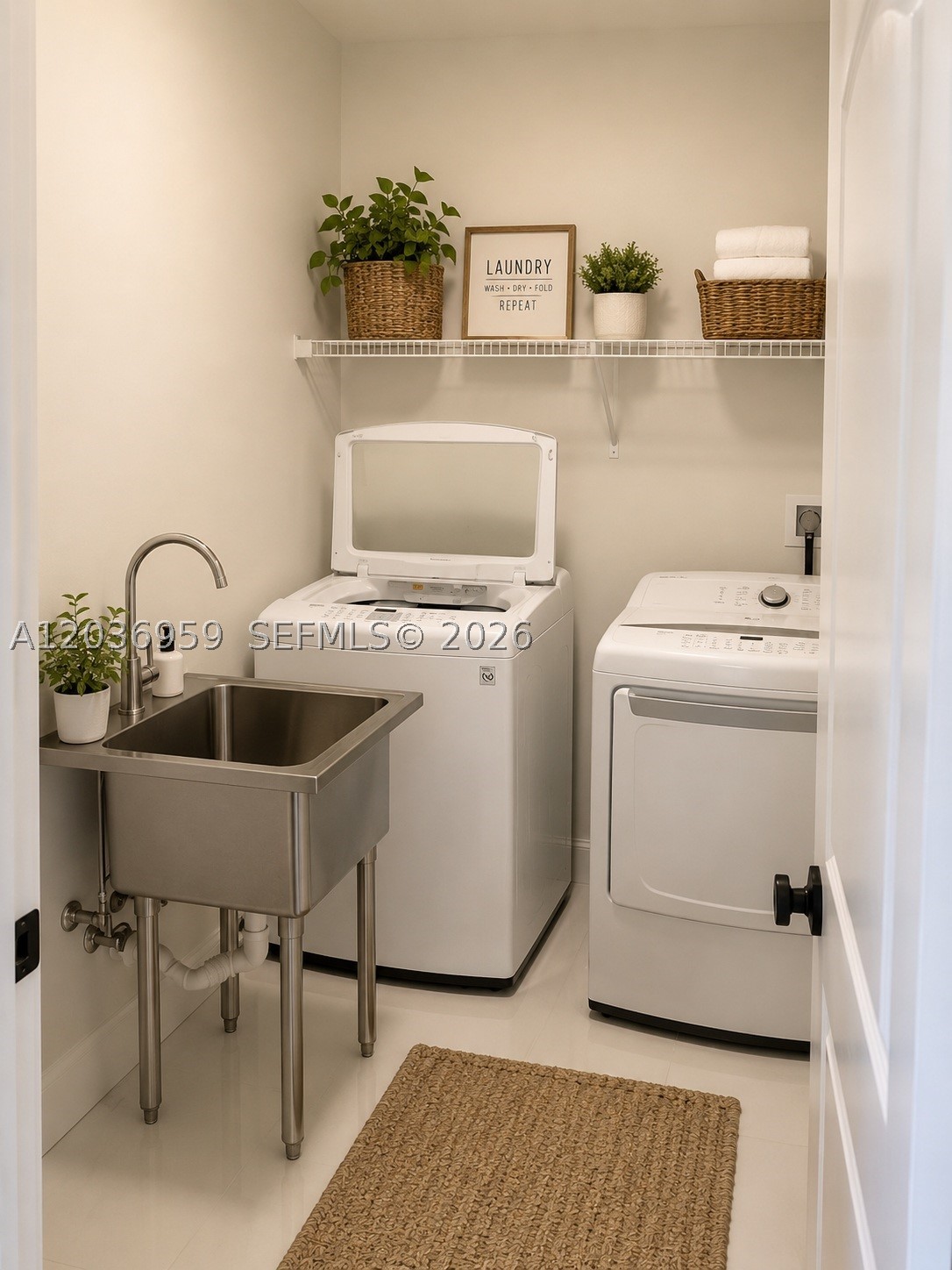 LAKES OF THE MEADOW SEC 5 - Residential