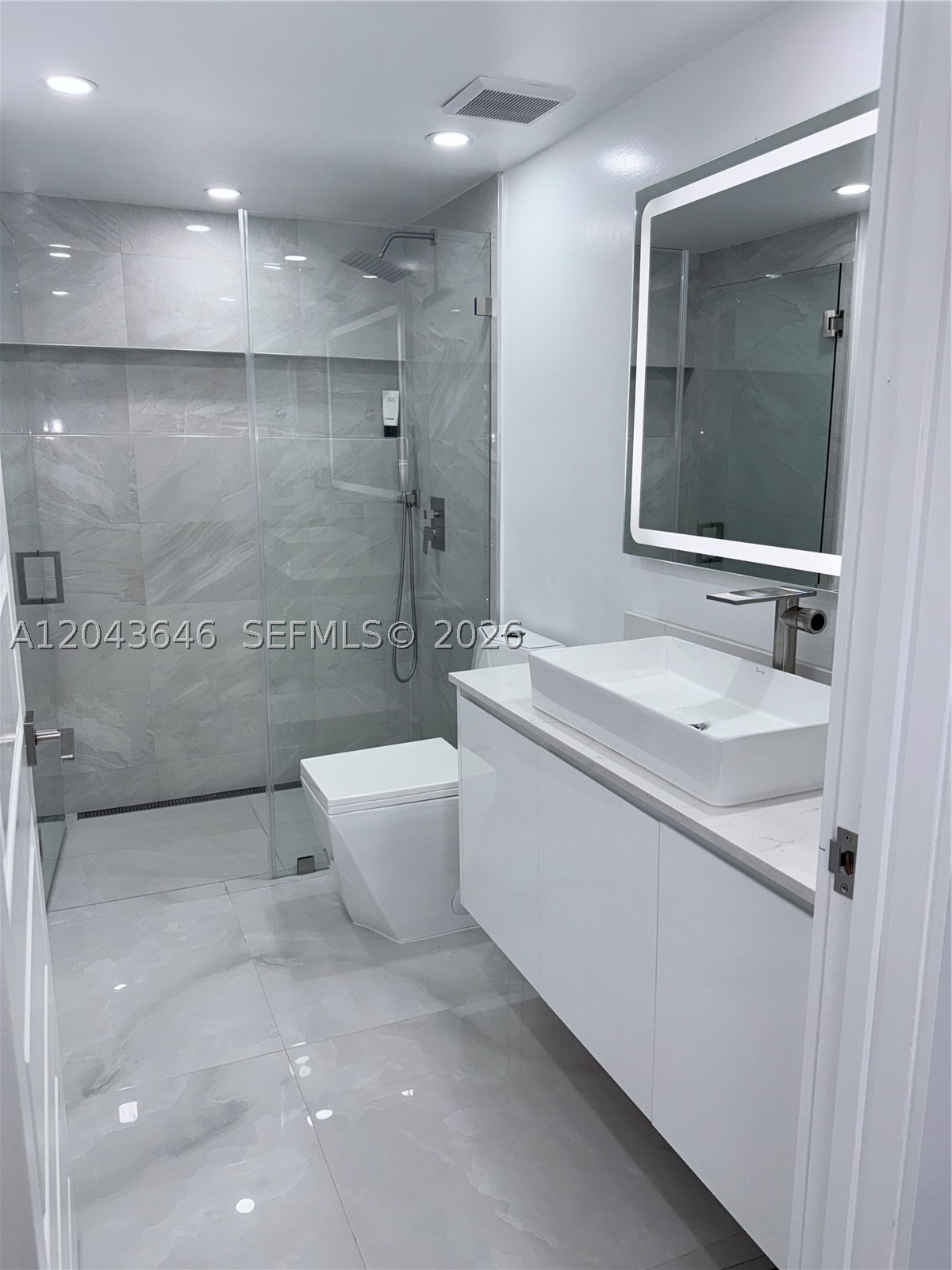 FAIRWAY GREENS CONDO HOME - Residential