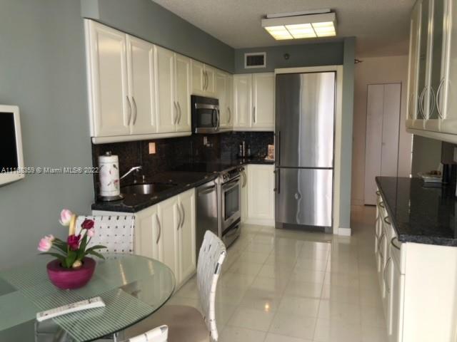MYSTIC POINTE CONDO NO TH - Residential