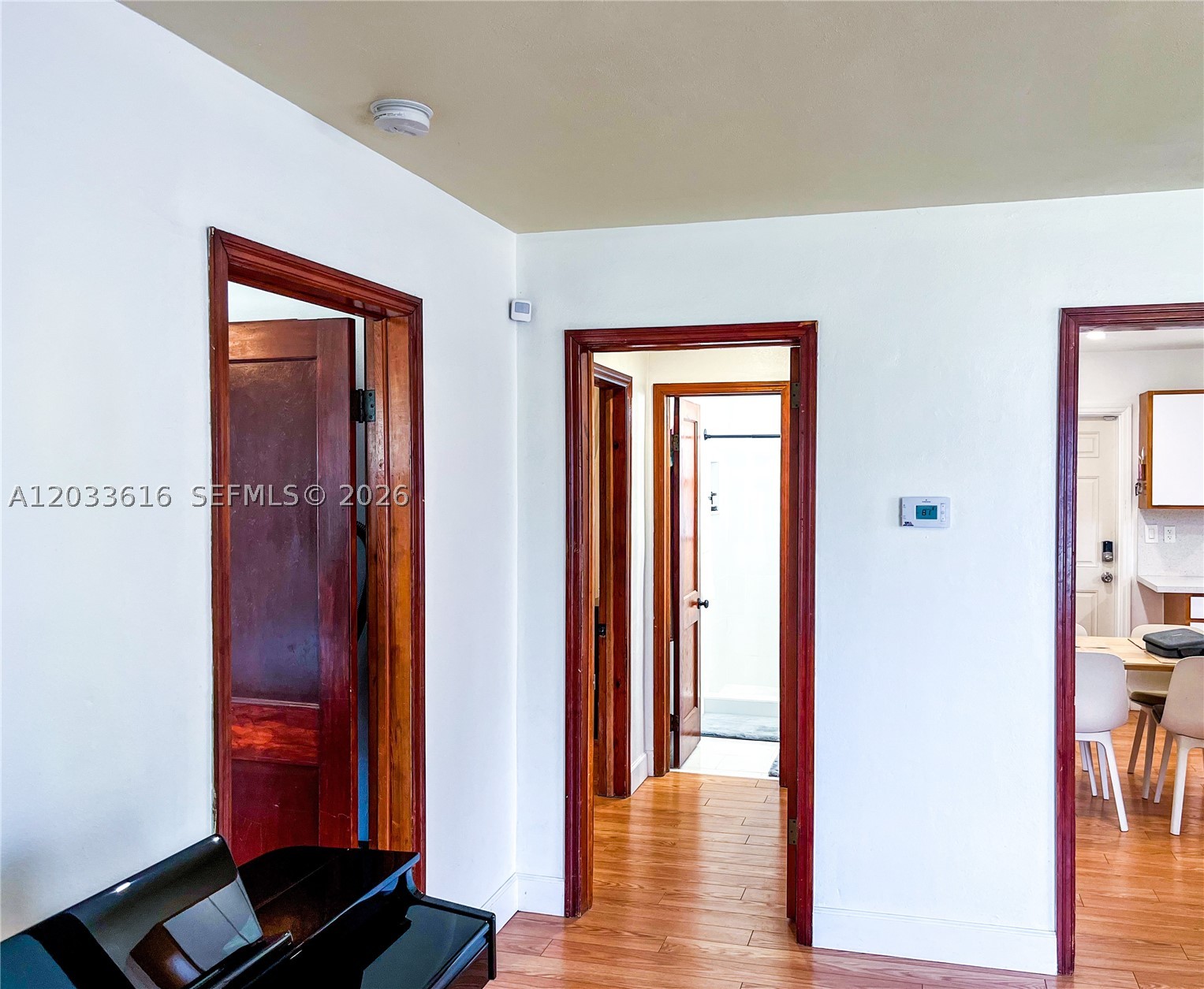HOLLYWOOD PARK - Residential