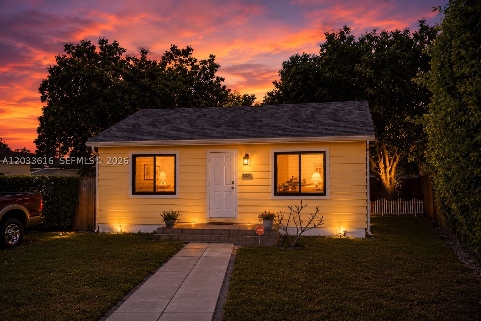 HOLLYWOOD PARK - Residential
