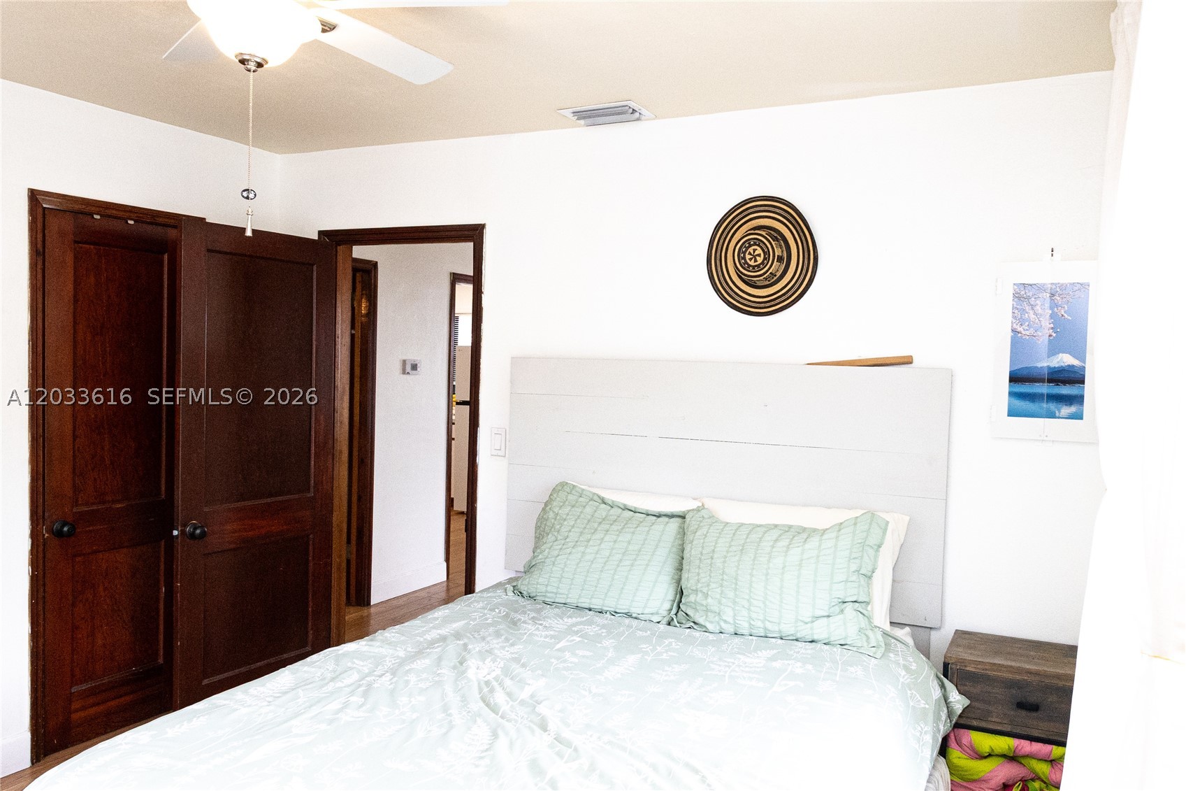 HOLLYWOOD PARK - Residential
