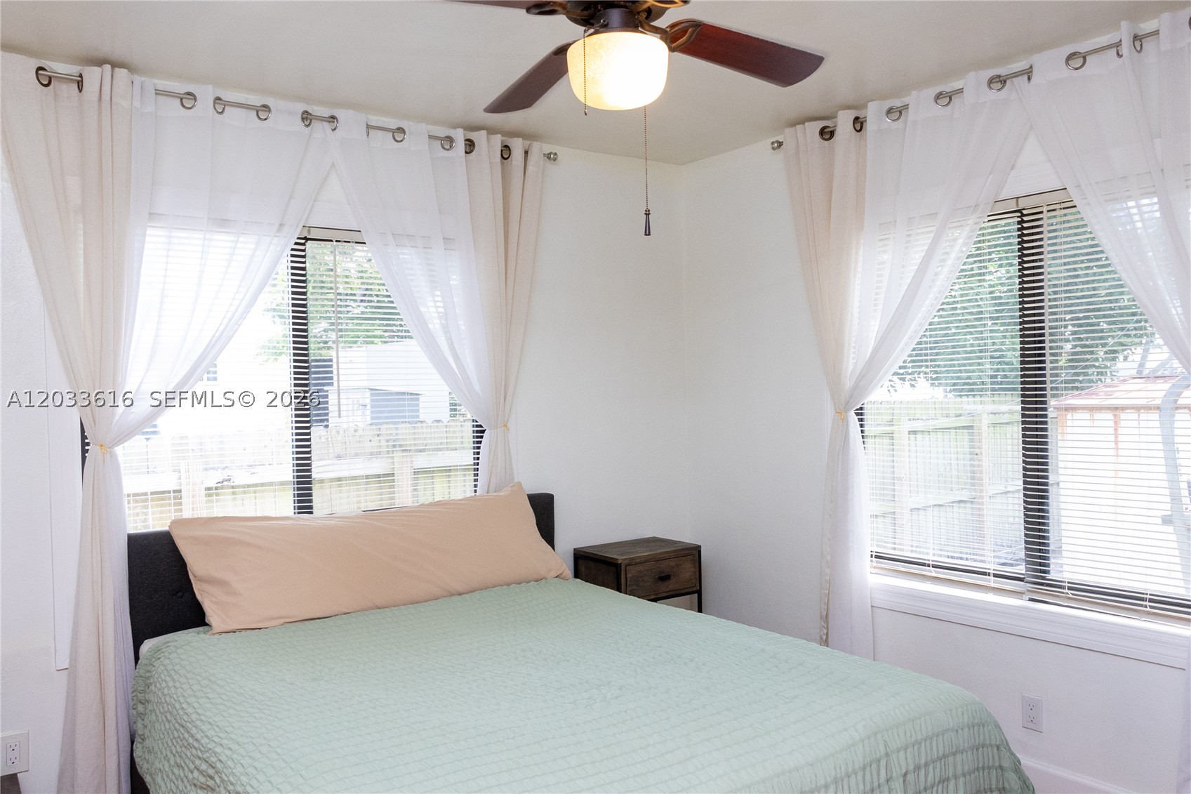 HOLLYWOOD PARK - Residential