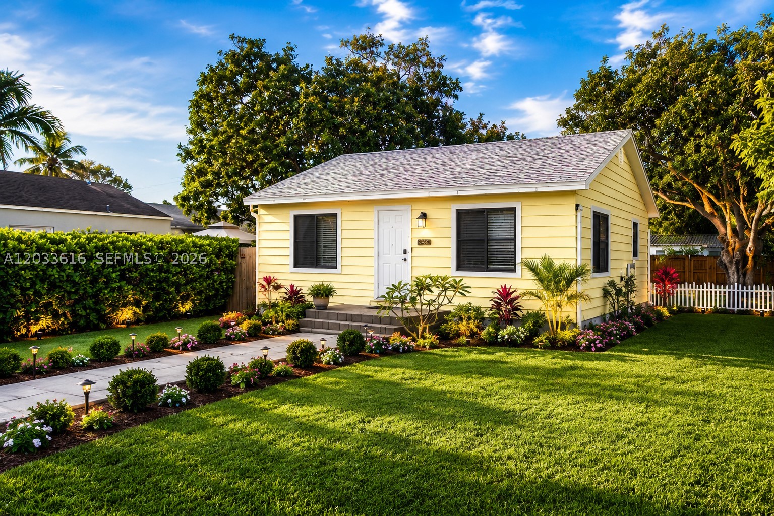 HOLLYWOOD PARK - Residential