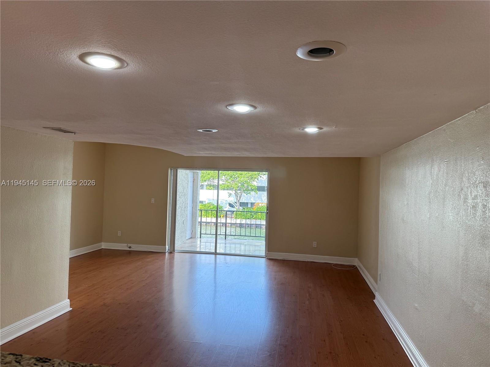 SANDPIPER CONDO - Residential