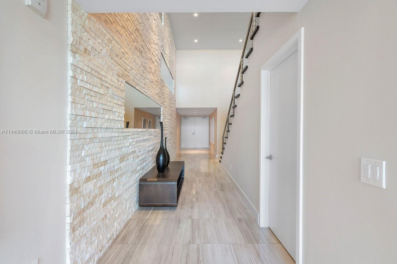 NORTH CARILLON BEACH COND - Residential