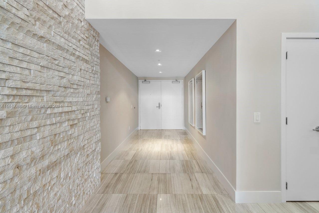 NORTH CARILLON BEACH COND - Residential