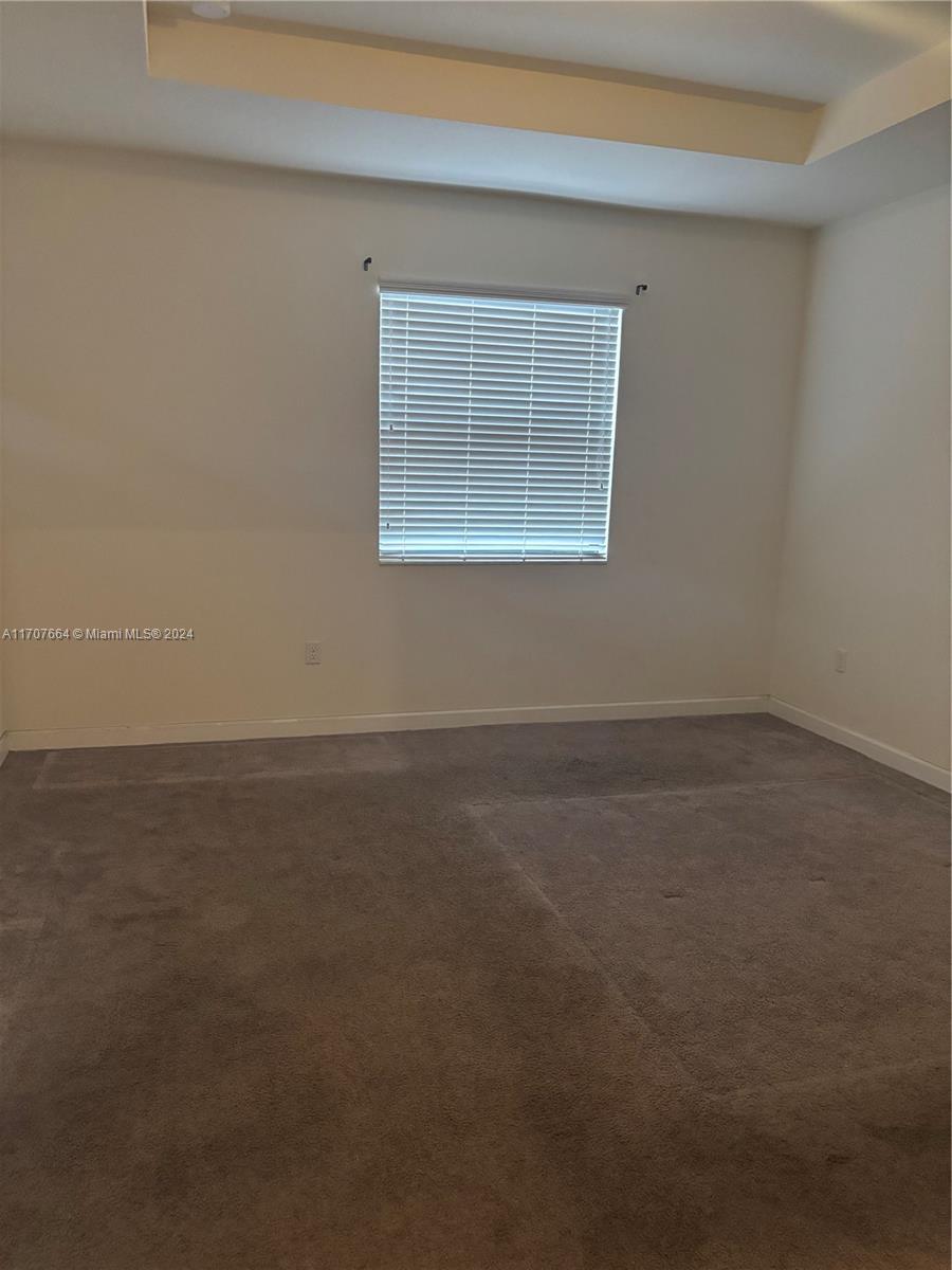 COCO PALM ESTATES - Residential Lease