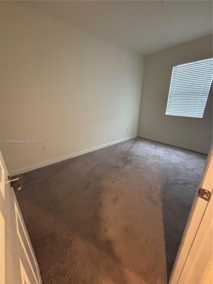 COCO PALM ESTATES - Residential Lease