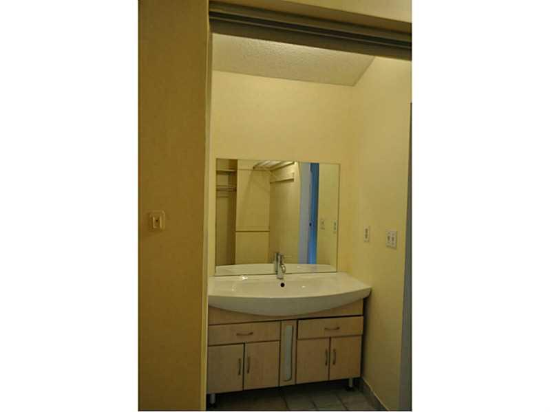 OMEGA VILLAS 2 CONDO - Residential Lease