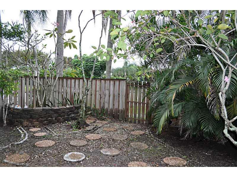 OMEGA VILLAS 2 CONDO - Residential Lease