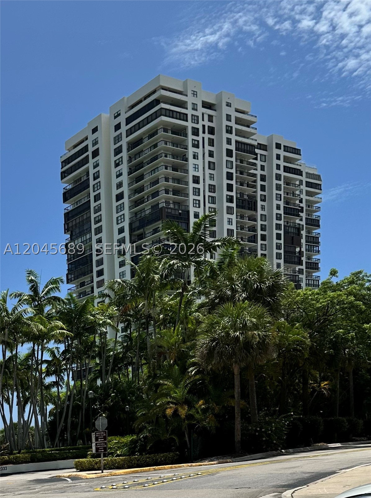 BRICKELL BAY CLUB CONDO - Residential Lease