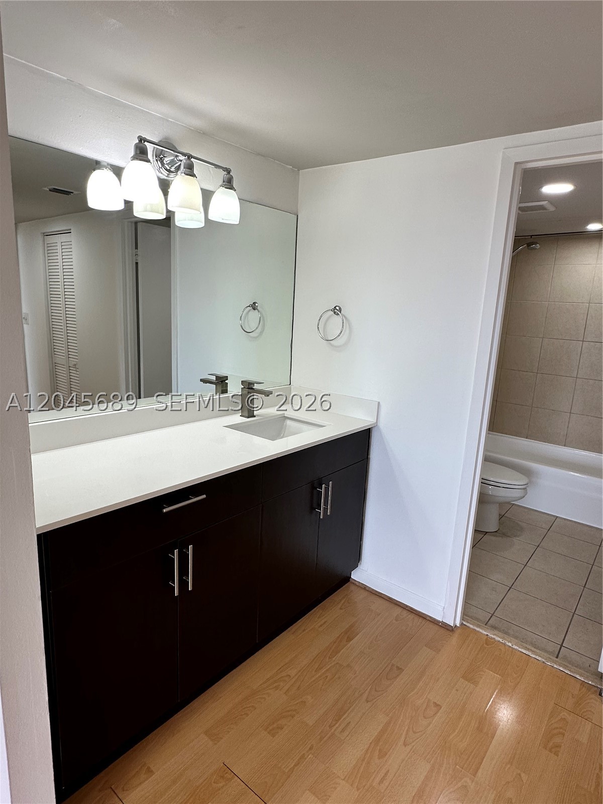 BRICKELL BAY CLUB CONDO - Residential Lease
