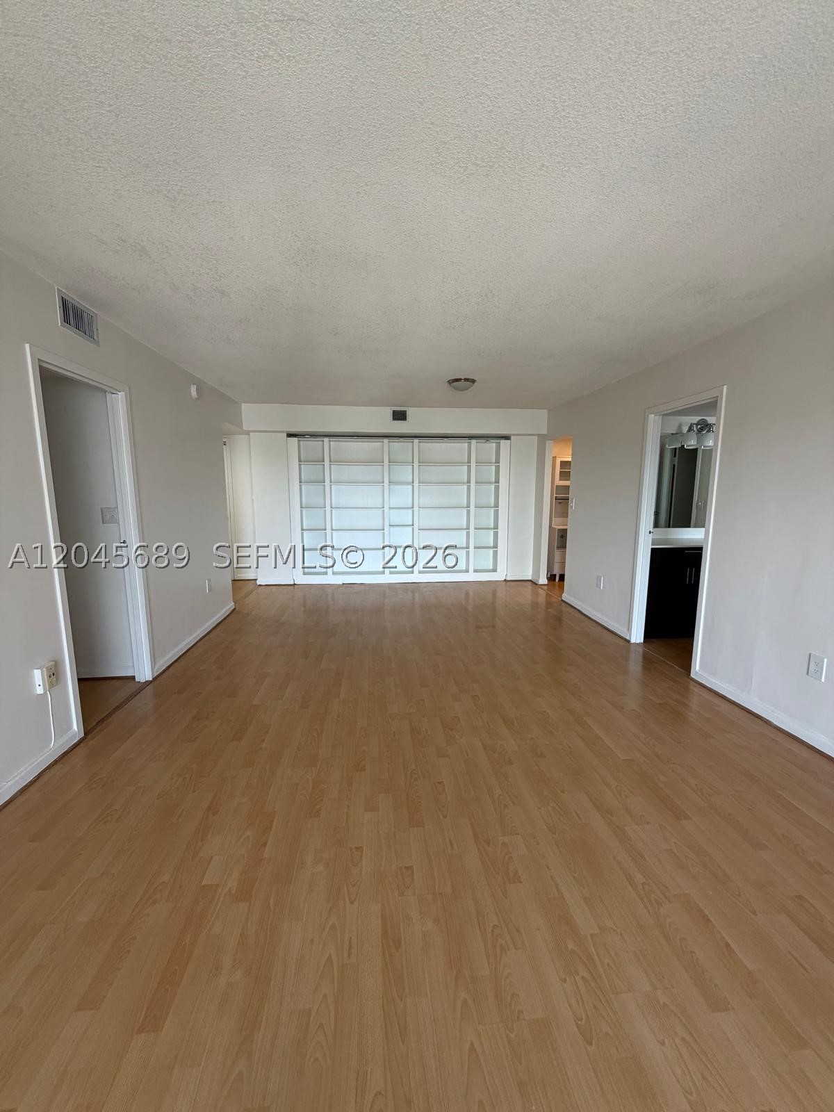 BRICKELL BAY CLUB CONDO - Residential Lease